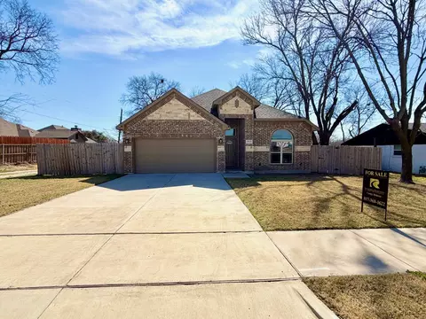 1513 Galveston St, Grand Prairie, TX 75051