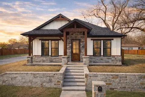 518 Bois D Arc St, Weatherford, TX 76086
