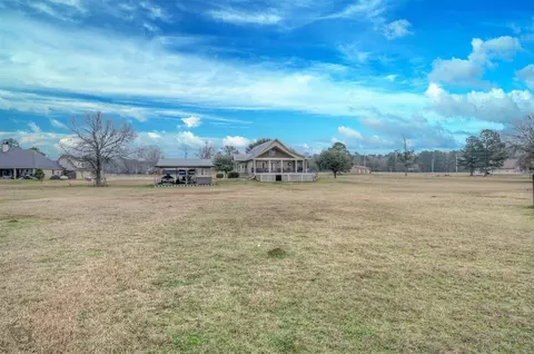 Exterior - 230 Sunset Dr, Coushatta, LA 71019 photo 5 of 5