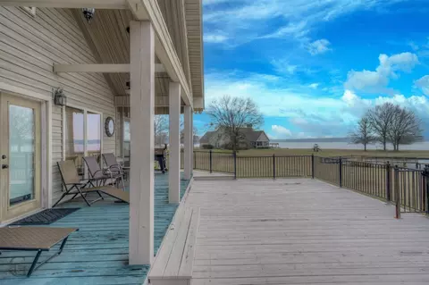 Exterior - 230 Sunset Dr, Coushatta, LA 71019 photo 2 of 5