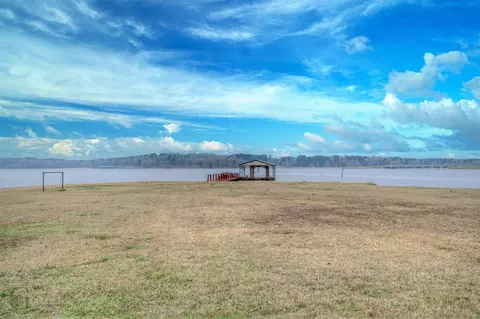 View/Area - 230 Sunset Dr, Coushatta, LA 71019 photo 6 of 7