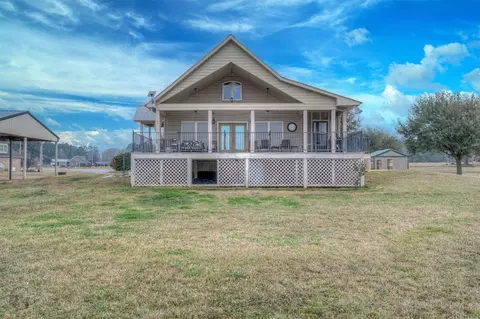 Exterior - 230 Sunset Dr, Coushatta, LA 71019 photo 4 of 5