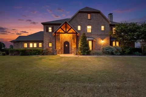 4651 High Point Dr, Celina, TX 75009
