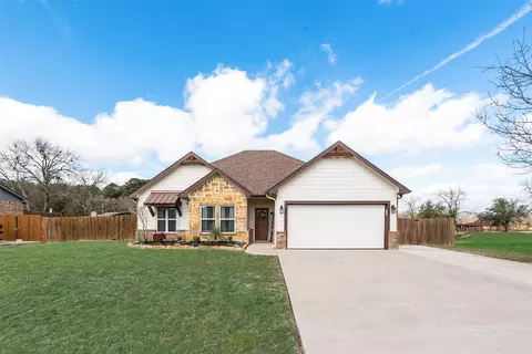 120 Horseshoe Lake Dr, Edgewood, TX 75117