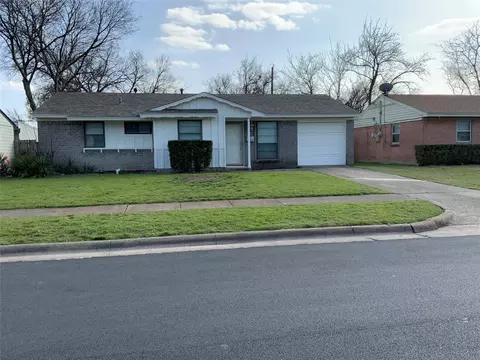 522 Summit Ridge Dr, Duncanville, TX 75116