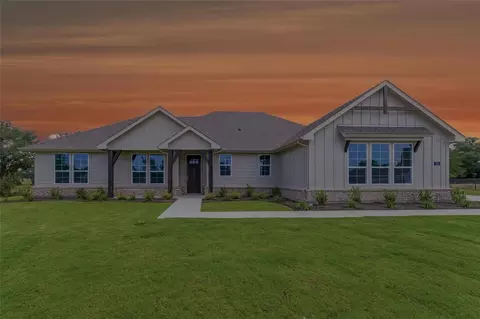 156 Oak Grove Way, Springtown, TX 76082