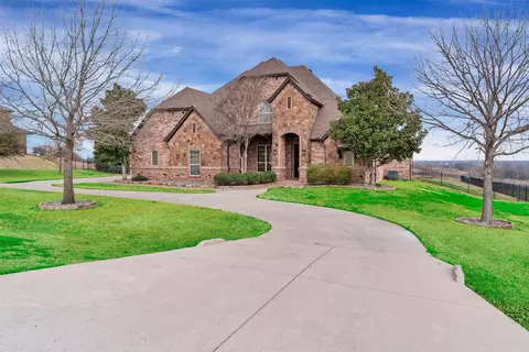 1215 Meredith Creek Ln, Fort Worth, TX 76179