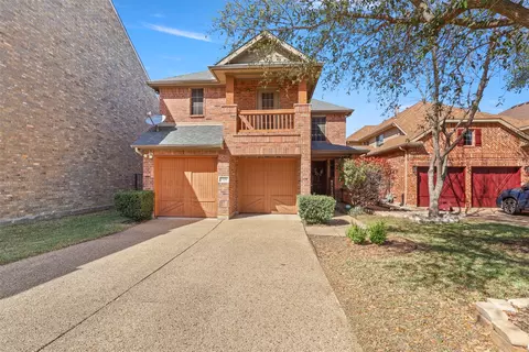 1056 Kaylie St, Grand Prairie, TX 75052