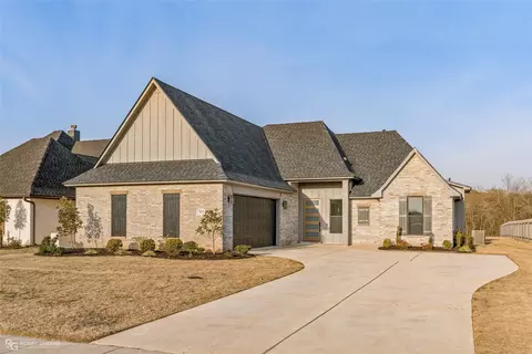 923 Chisolm Trl, Bossier City, LA 71111