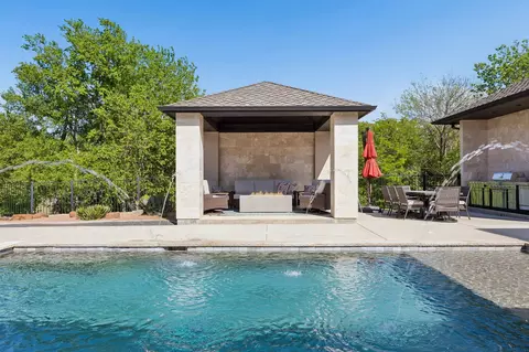 Exterior - 3706 Post Oak Trl, Corinth, TX 76210 photo 8 of 9