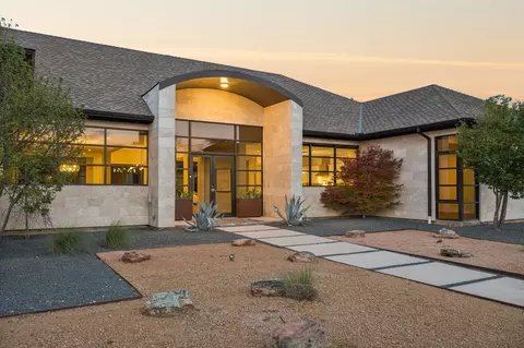 Exterior - 3706 Post Oak Trl, Corinth, TX 76210 photo 2 of 9