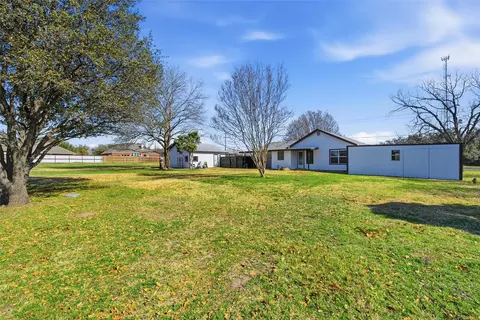 Exterior - 901 S Old Robinson Rd, Robinson, TX 76706 photo 6 of 6
