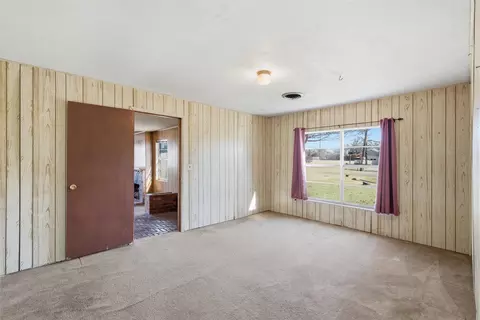 Living - 901 S Old Robinson Rd, Robinson, TX 76706 photo 6 of 6