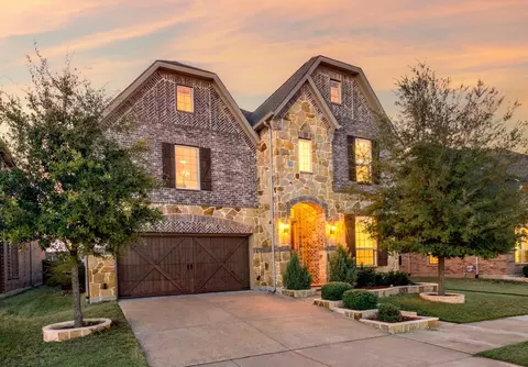 1015 Mountain Laurel Dr, Euless, TX 76039
