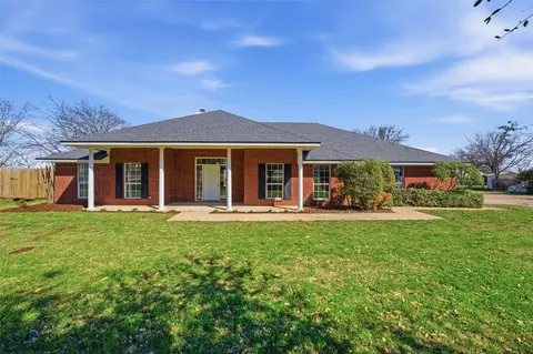693 Mclaughlin Rd, Woodway, TX 76712
