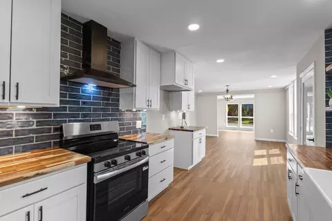 Kitchen - 405 E 9th St, Kemp, TX 75143 photo 4 of 4