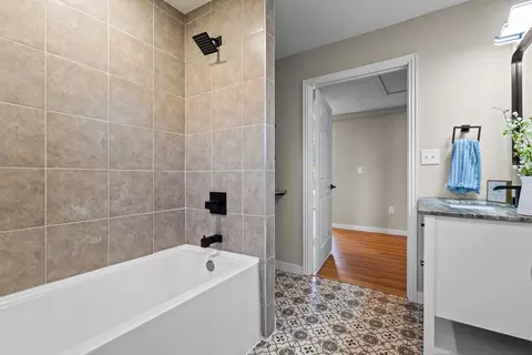 Bath - 405 E 9th St, Kemp, TX 75143 photo 2 of 4