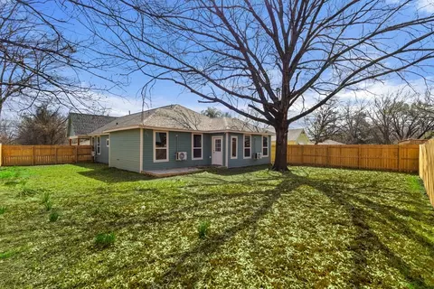 Exterior - 405 E 9th St, Kemp, TX 75143 photo 3 of 3