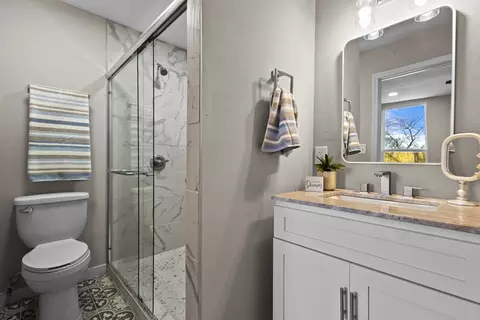 Bath - 405 E 9th St, Kemp, TX 75143 photo 4 of 4