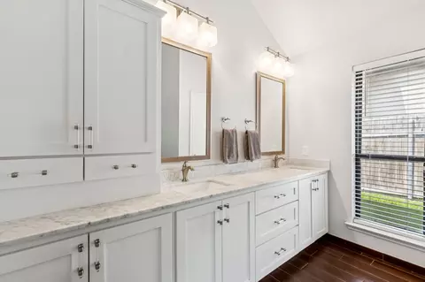 Bath - 3446 Spring Willow Dr, Grapevine, TX 76051 photo 1 of 4