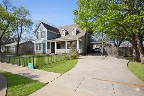 816 Plum St, Graham, TX 76450