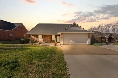 529 Mckittrick Ct, Godley, TX 76044