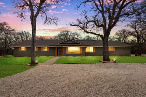 307 Fox Hill Dr, Waco, TX 76705