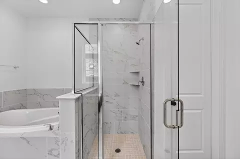 Bath - 1612 Sidecar St, Haslet, TX 76052 photo 4 of 4