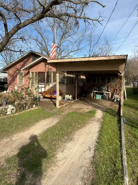 710 Whitney St, Morgan, TX 76671