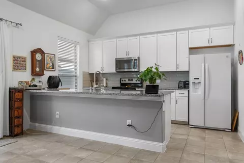 Kitchen - 1125 11th St, Argyle, TX 76226 photo 6 of 7