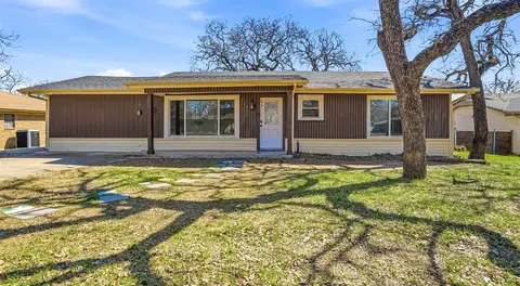 117 Oakwood Dr, Keene, TX 76059