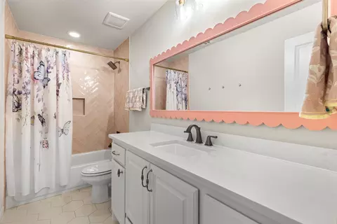 Bath - 4610 Durst Ln, Prosper, TX 75078 photo 6 of 7
