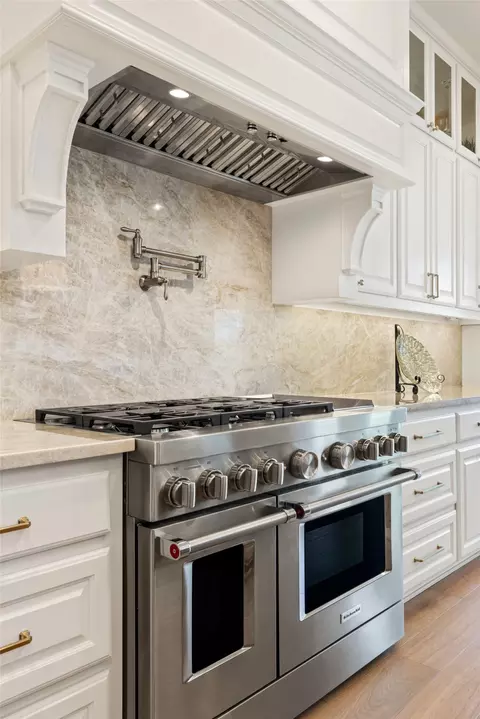 Kitchen - 4610 Durst Ln, Prosper, TX 75078 photo 4 of 5
