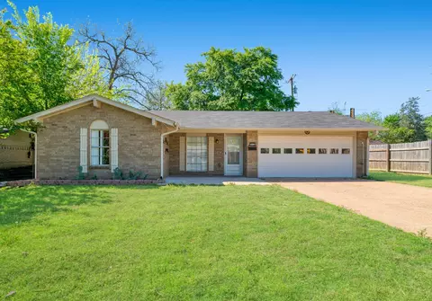 2010 Kyle Dr, Paris, TX 75460