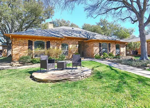 4017 Bobbin Ln, Addison, TX 75001