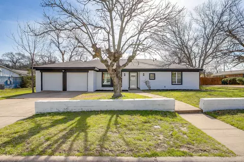 2512 Glen Garden Ave, Fort Worth, TX 76119