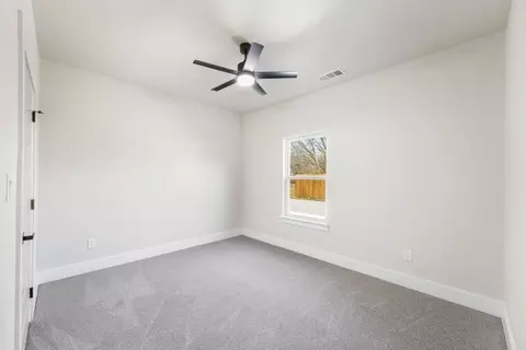 Bedroom - 508 Luzon St, Tool, TX 75143 photo 2 of 8