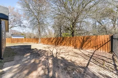 Exterior - 508 Luzon St, Tool, TX 75143 photo 6 of 6