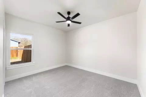 Bedroom - 508 Luzon St, Tool, TX 75143 photo 6 of 8