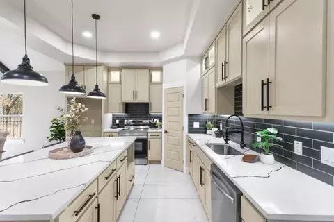 508 Luzon St, Tool, TX 75143
