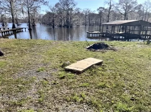 343 Evangeline Dr, Elm Grove, LA 71051