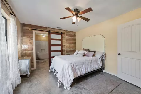 Bedroom - 1128 Doe Run Dr, Tool, TX 75143 photo 2 of 3