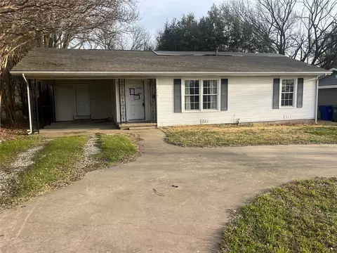 719 North Ave, Whitesboro, TX 76273