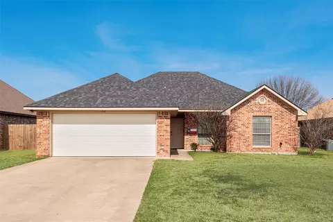 106 Hanover Ave, Palmer, TX 75152