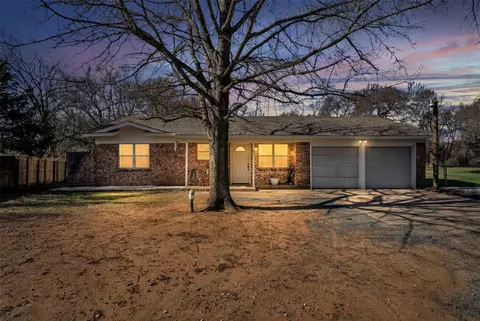 329 Lorene St, Burleson, TX 76028