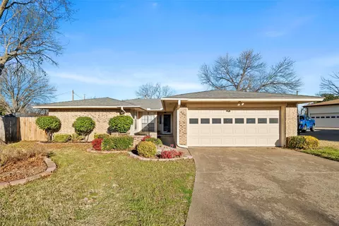 805 Cove Holw, Irving, TX 75060