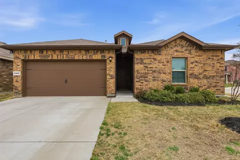 8300 Twisted Pine Way, Fort Worth, TX 76131
