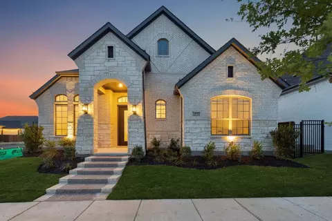 9716 Talia Blvd, Heathridge, TX 75126