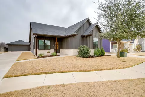 544 Ryer Trl, Burleson, TX 76028