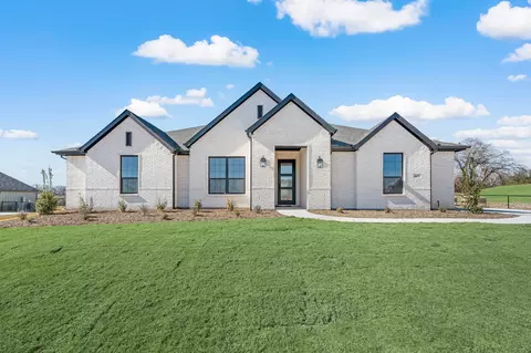 617 Pillar St, Azle, TX 76020
